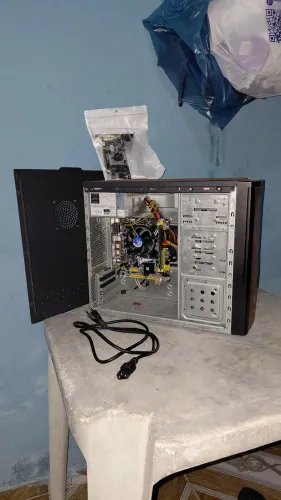 Vendo Gabinete de PC - peças