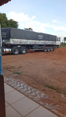 Carreta graneleiro RANDON