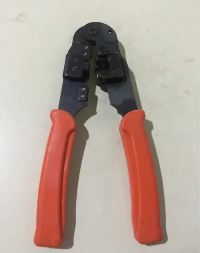 ALICATE CRIMPAR RJ45 (CONECTOR DE REDE)