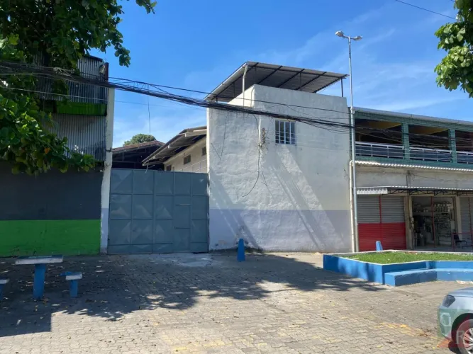 Galpão para Venda em Duque de Caxias, Jardim Gramacho, 2 banheiros