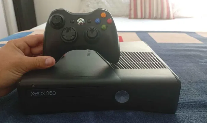 Xbox slim preto ,troco por Pc gamer