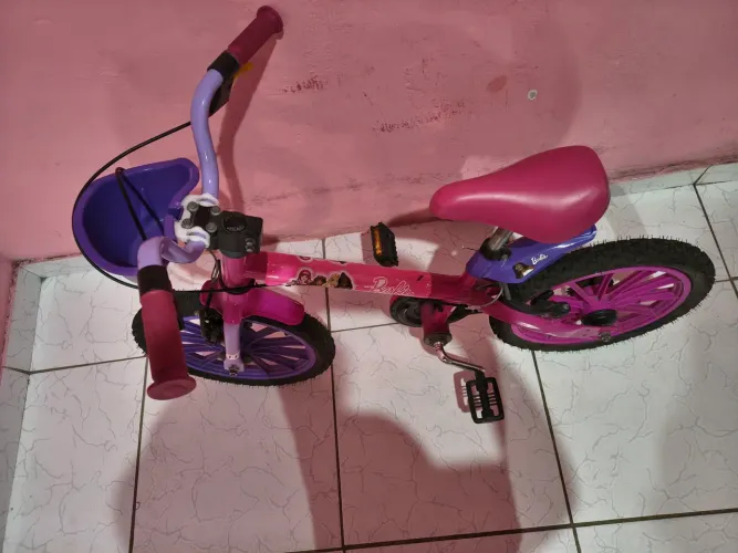 Bicicleta em ótimo estado. Usada poucas vezes.