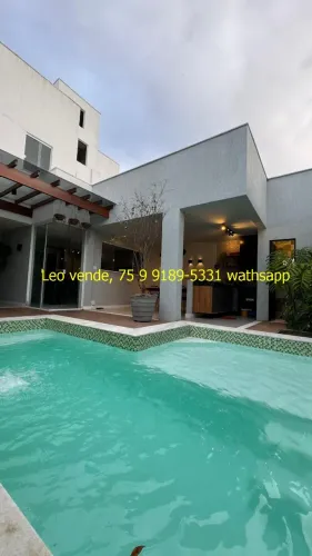 Leo vende, bairro Sim, 4|4 sendo duas suítes, closet, piscina e goumert