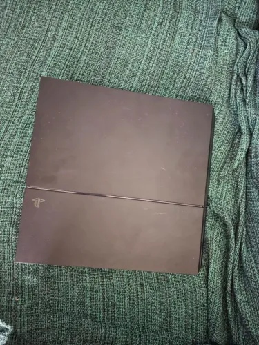 PS4 Usado em ótimo estado, pasta térmica trocada recentemente (não possui controles)
