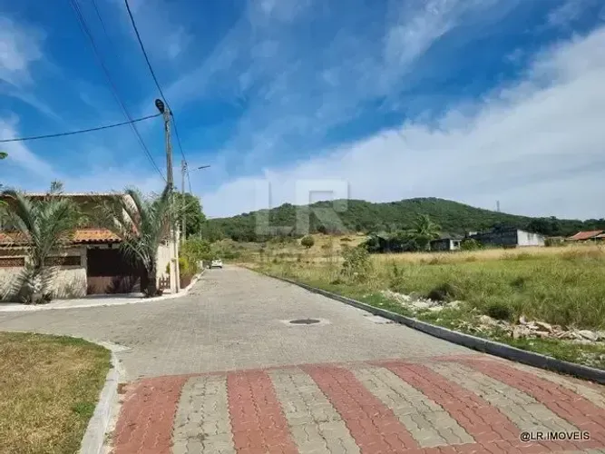Terreno 100% documentado Rua Pavimentada Ótima localização *IP05