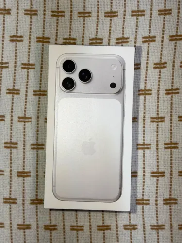 iPhone 17 Pro Max 256 GB - Silver - Novo e Lacrado