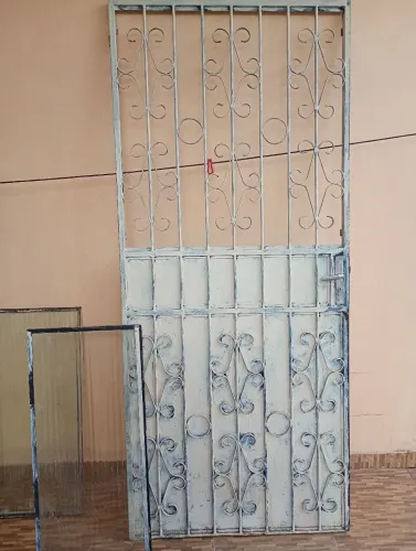 Porta de ferro 