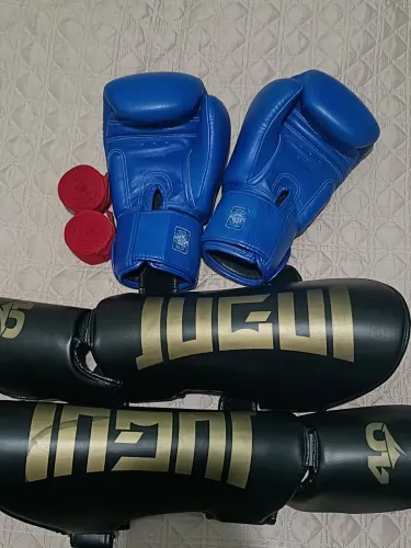 Kit Kickboxing/Muay Thai - Luva Twins 14 oz + Caneleira Jugui + Bandagens 5 m