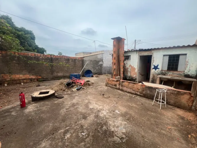 Terreno com casa 