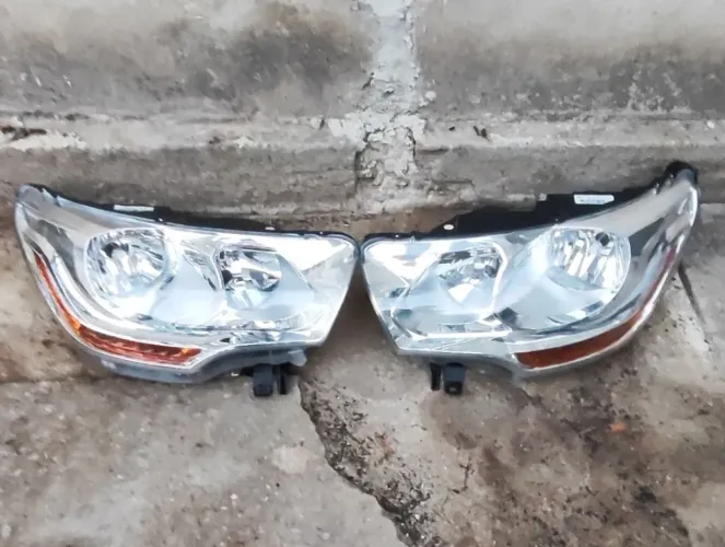 Par Faróis Originais C4 Fluence 