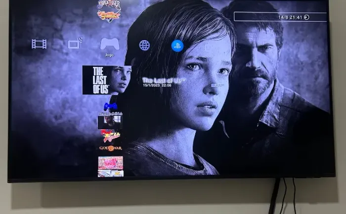 PS 3 Slim c/ HD de 700GB + CFW