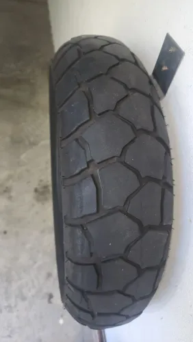 Pneu traseira para moto Michelin sem câmara de 170/60R17 -1 unidade