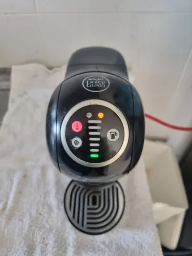 Máquina de Café Dolce Gusto Genius S Plus