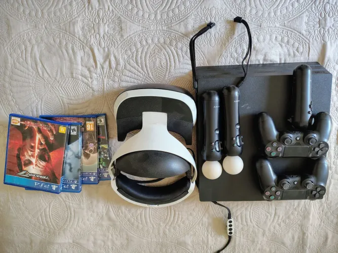 PS4 Pro 1TB + Kit PS VR Completo + 2 Controles + 2 PS Move + Câmera + Jogos