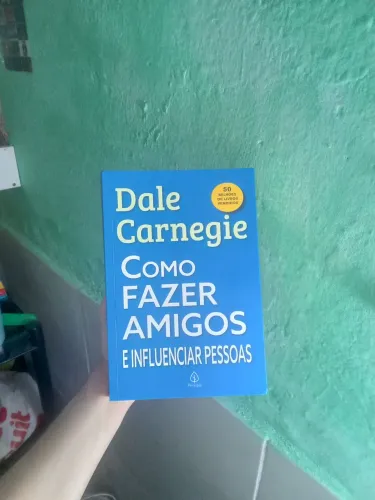 Livro "Como fazer amigos e influenciar pessoas"