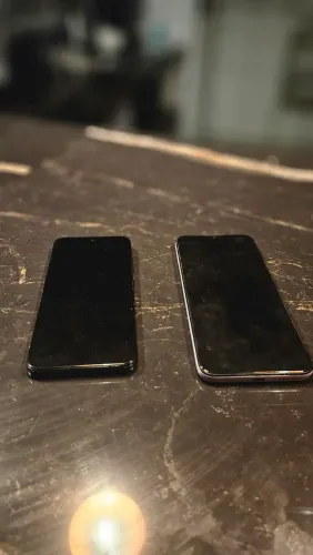Lote com 2 celulares Motorola ? Moto G30 + Edge 30 Neo