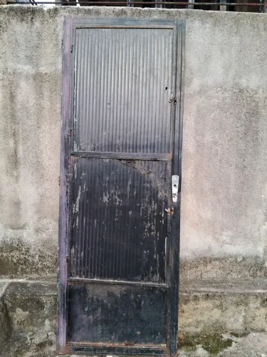 Porta de ferro