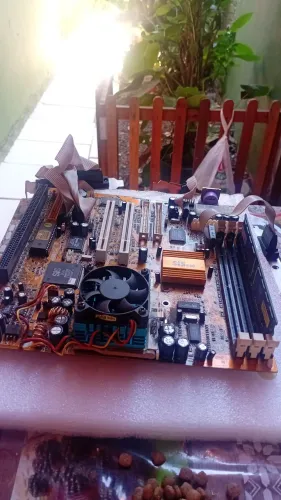 Placa mãe sis530 k6 II antiga retrô