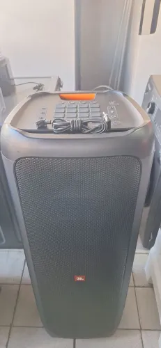 Caixa jbl partybox 1000