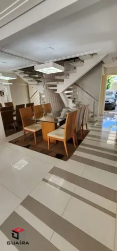 Sobrado de 230m² no Demarchi em SBC - SP