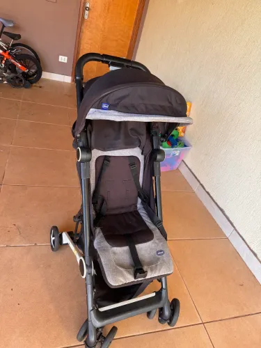 Carrinho de bebê Chico