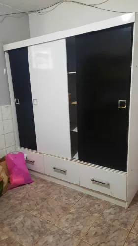 Guarda roupa usado