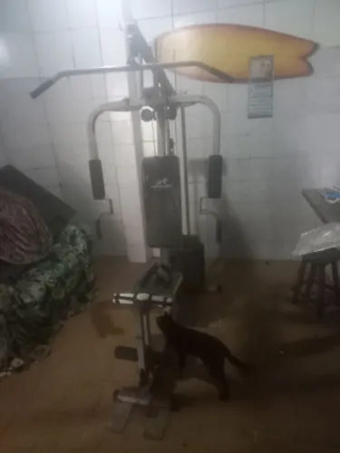 Vendo um aparelho de musculação 
