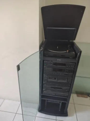 Som Sony 4 em um antigo