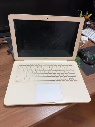 MacBook 2010 Veja a descrição 