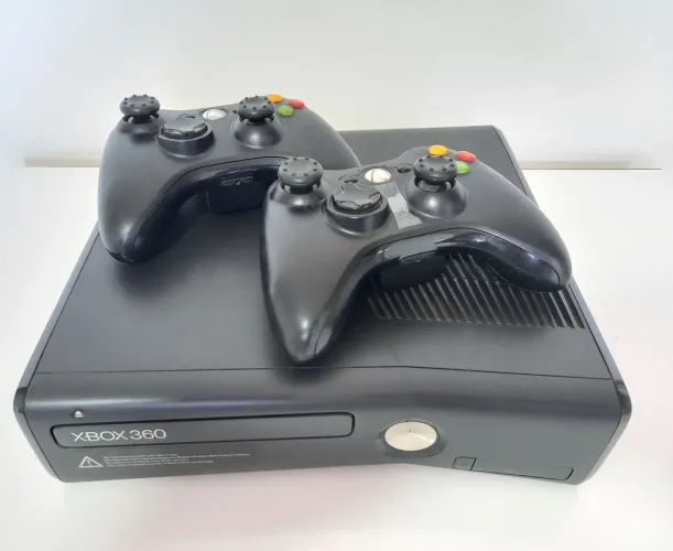 XBOX 360 / 2 CONTROLES SEM FIO / KINECT  / HD320 / BLOQUEADO 