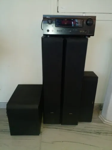 Receiver Denon AVR-1911 Preto com 4 caixas, entrada HDMI e USB