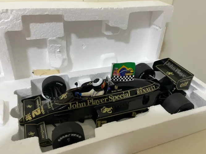 Ayrton Senna F1 Minichamps 1:18 Lotus Renault 98T