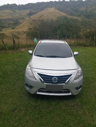 Nissan Versa Unique 1.6 16V Flex 4P Mec. 2016