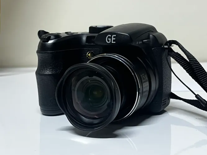 Câmera GE X400 Semiprofissional