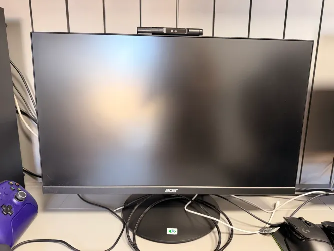 Monitor Acer 24? - Câmera integrada