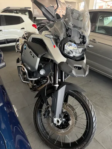 BMW GS900 ADVENTURE PLUS ESTADO DE ZERO APENAS 700 KM