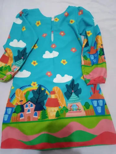 Roupas femininas veste 10 anos 
