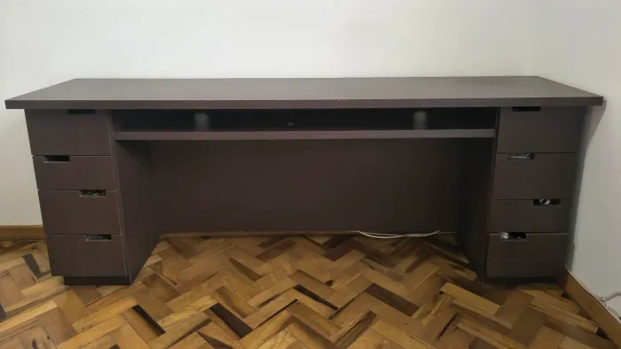 Móvel versátil para escritório ou sala de TV
