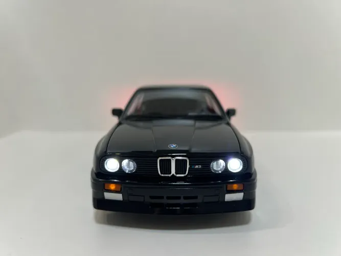 BMW M3 1:24
