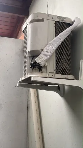 Vendo ar condicionado semi novo