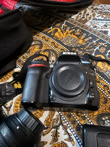 VENDE-SE - KIT NIKON D7200 COMPLETO | 