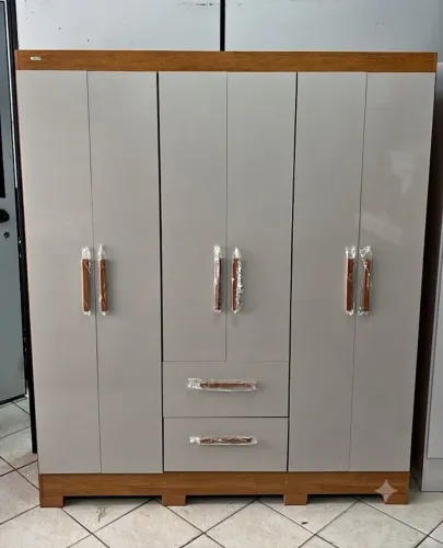 Guarda-Roupa 6 Portas 