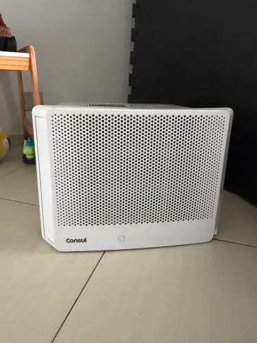Ar-Condicionado de Janela Consul 7.500 BTUs Frio Eletrônico Branco CCN07FB - 127V