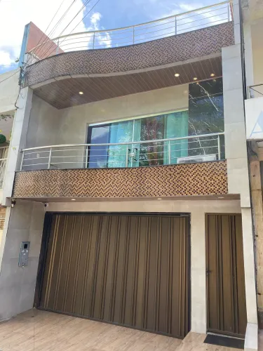 casa 3 andares linda