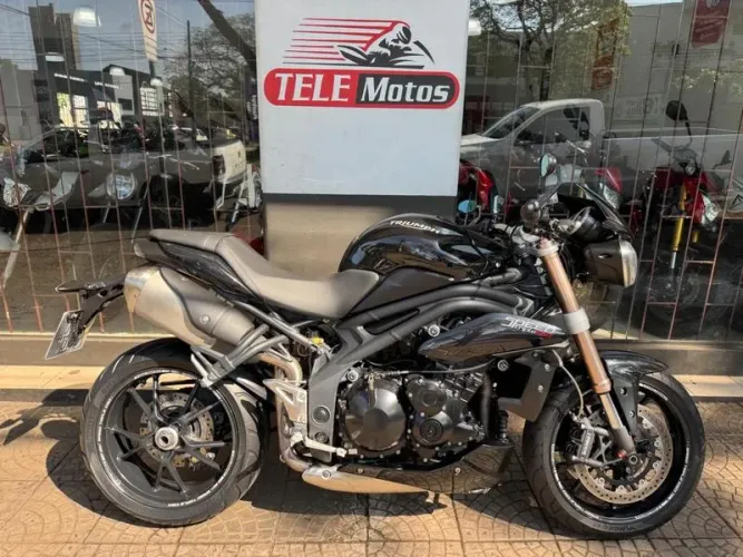 TRIUMPH SPEED TRIPLE 1050i 2015