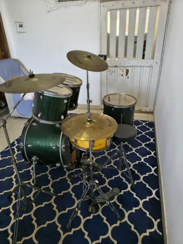Vendo bateria Groovin completa
