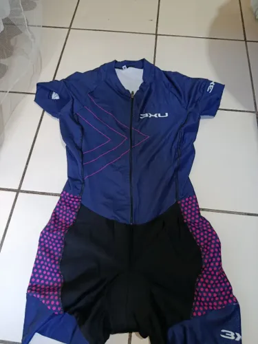 Roupas de ciclismo feminina P e M