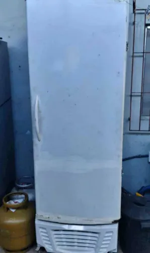 Vendo freezer gelopar vertical 578L 220v DUPLA FUNÇÃO (refrigera e congela). R$ 1.300,00