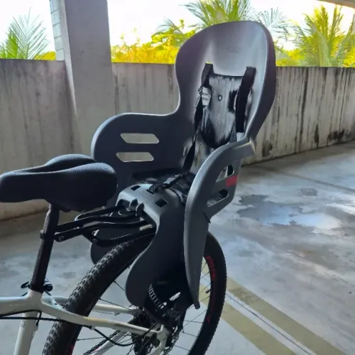 Cadeirinha Infantil Traseira para Bike - EXCELENTE ESTADO