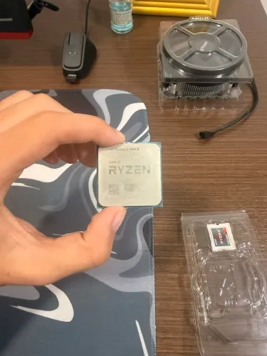 Ryzen 5 5600X COM COOLER ORIGINAL